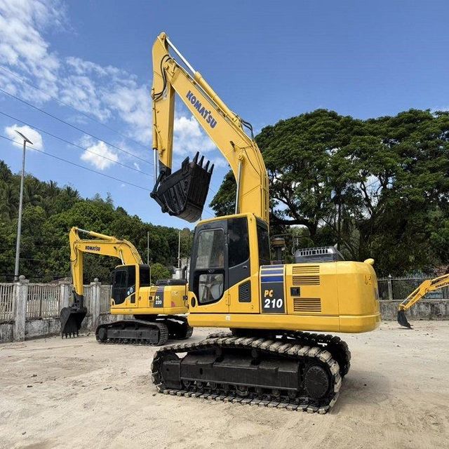 High Capacity Excavator For Construction Foundation Digging And Land Development Projects - Image 5