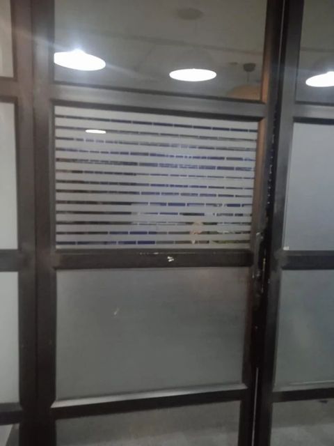 30mm Aluminium Hinged Window Partition Height 4 Feet Thickness 30mm Open Style Hinged Material Aluminum Mechanism Type - Image 1