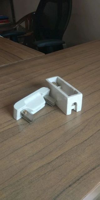 Stanley 32AMP 415V  Fuse Color White Brand Stanley Current Rating 32A Material Porcelain Frequency (Hz) 60Hz Rated Voltage 415 - Image 3
