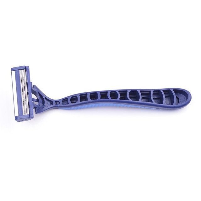 MAX 3 razor of Men Shaving Disposable razor with Stainless Steel Shaving Blades for Men. - Image 4
