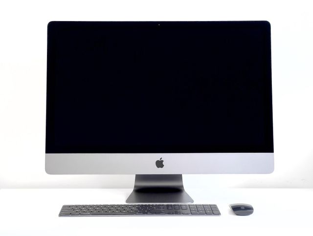 iMac Pro ・ 18-core 2.3GHz ・ 256GB RAM ・ 8TB SSD ・ Vega 64X 16GB - Image 1