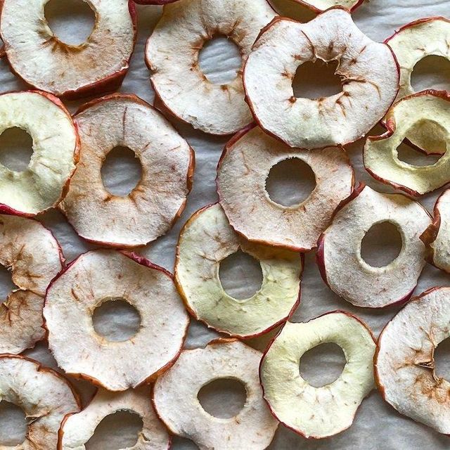 Natural Sweet Apple Fruit Bites Healthy Snack Export Quality Dried Apple Fruit Snack Bulk Supply - Image 3