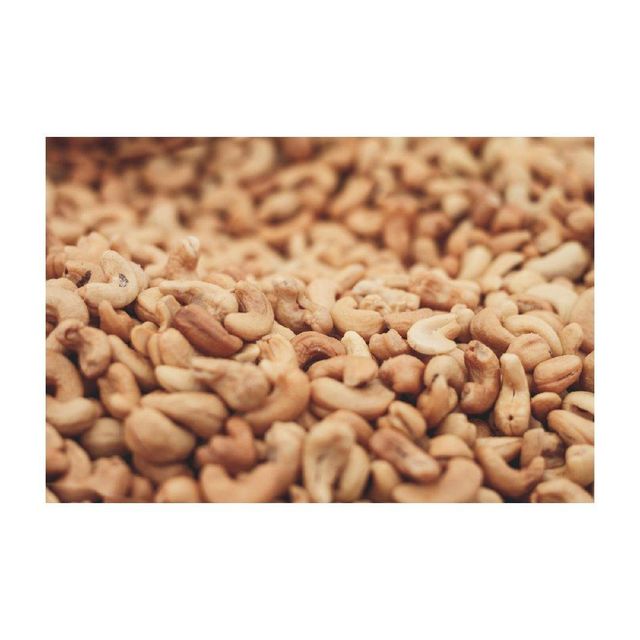 cashew nuts for confectionery industry high quality kernels suitable for sweets chocolates and desserts productioncashew nuts for confectionery industry high quality kernels suitable for sweets chocolates and desserts production - Image 3