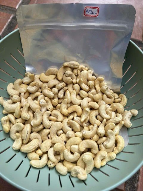 Premium Quality Cashew Nuts Roasted - Image 2