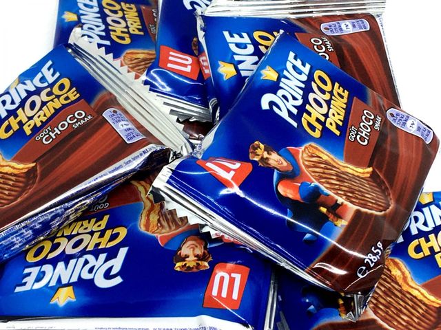 Authentic Lu Choco Prince Chocolate Cream Biscuit Treat Fresh Crunchy Bite Excellent Wholesale Price - Image 4