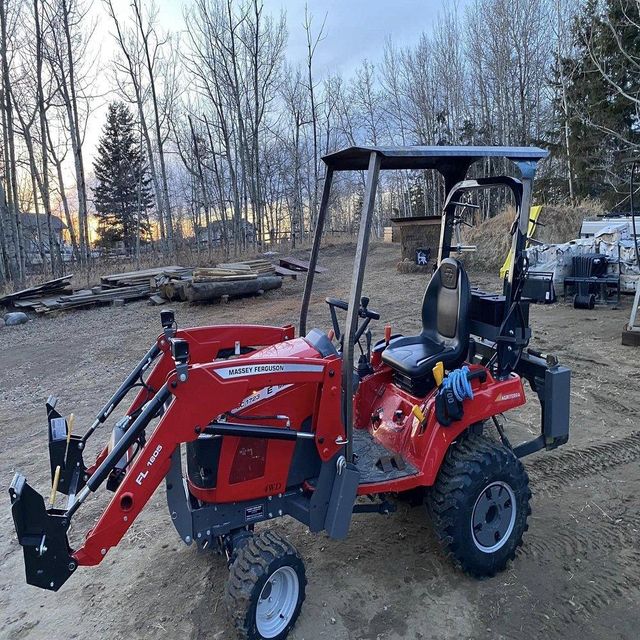 Massey Ferguson GC1723E 40 HP 2WD Compact Tractor with Engine Gear Drive Pump Automatic Loader Mower Deck Options Lawn T - Image 2