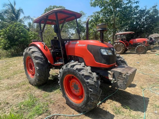 Quality Strong Kubota Tractor M9540 85HP 4WD Wheel Farm Tractor with Gear Drive Engine Pump Gearbox Motor Agricultural - Image 3
