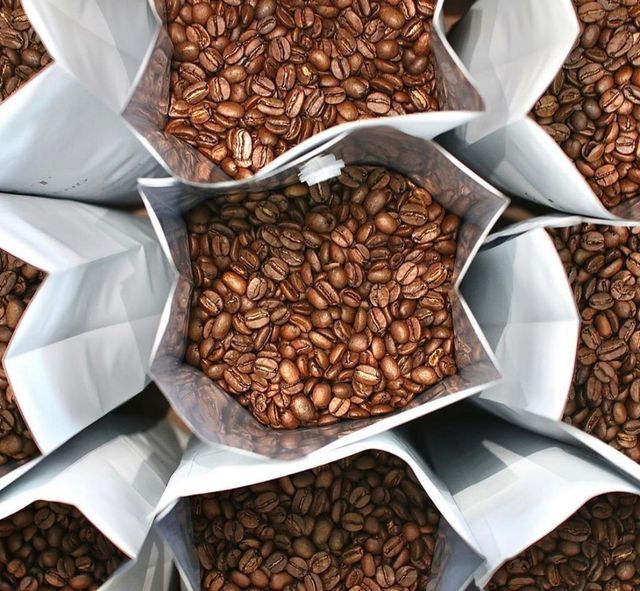 PREMIUM GRADE ROBUSTA BROWN COFFEE BEANS 10kg,60kg PACKAGING/WHERE TO BUY UNROASTED ROBSUTA COFFEE BEANS EXPORT QUALITY - Image 3