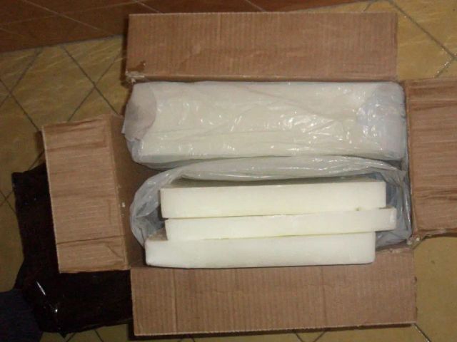 Premium Fully Refined Paraffin Wax Slabs – High Melt Point for Professional Candle Making - Image 5