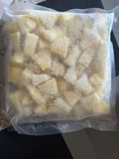 Individually Quick Frozen (IQF) Pineapples available in chunks, slices, tidbits, crushed. Naturally Sweet pineapples sourced from the most ideal environment. - Image 1