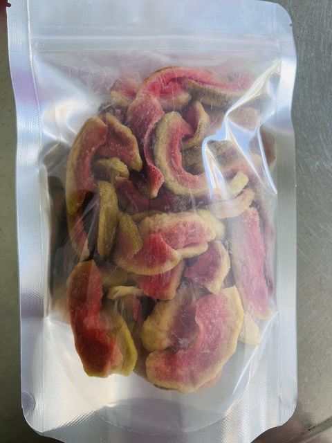 Soft Dried Guava Grade A Color Pink Shelf Life 12 months Brand Name Le Gia Group Max. Moisture (%) 15- 20 Material Fresh Guava ( - Image 4