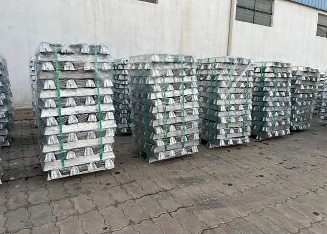Aluminium Ingots A7 Manufacturing Wholesale A7 99.7% A8 99.85 99.9 Aluminum Ingots Price - Image 1