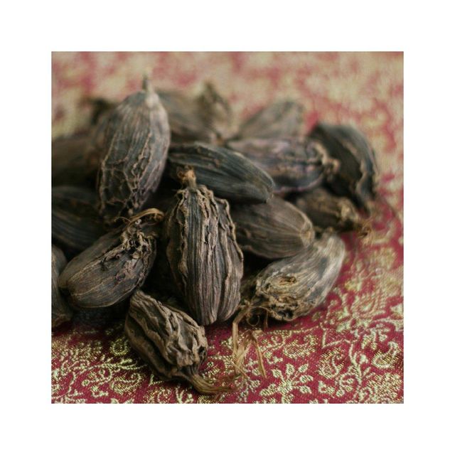 Bulk black cardamom available at competitive prices ideal for spice traders and food exporters - Image 3