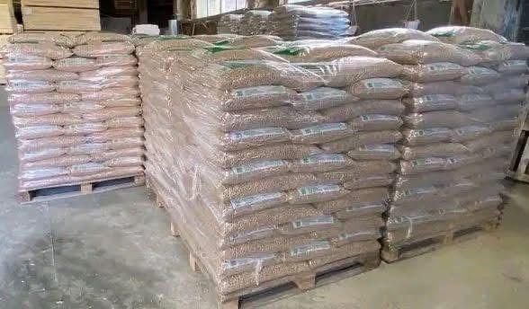 ENplus A1 Export Quality Wood Pellets – Premium Biomass Heating EN plus-A1 6mm/8mm Fir, Pine, Beech wood pellets in 15kg – product photo 3, product detail gallery