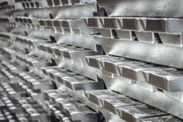 Lead Ingots Grade Refined Lead Origin South Africa Impurity Content Low Size Consistency Uniform Weight Consistency Uniform - Image 2