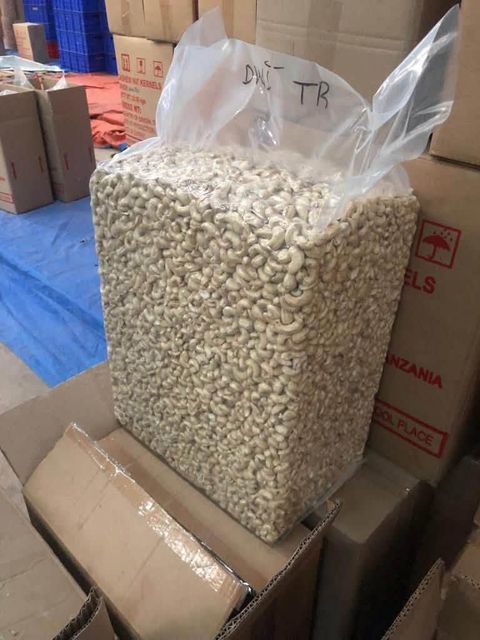 Cashew Nuts, cashew kernels, processed cashew, current crop, air dried, salted cashew - Image 3
