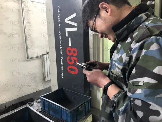 Isotropic Pressure Graphite Mold Used for Diamond Core Drilling - Image 6