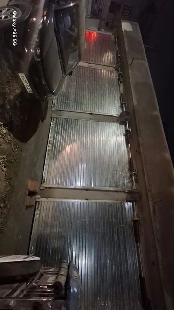 Remote Rolling Shutter Frequency 50 Hz Material Mild Steel Motor Capacity 300 kg Remote Type RF Remote Chromium Content - Image 1