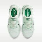 Nike Vomero 18 Women's Road Running Shoes - Image 4