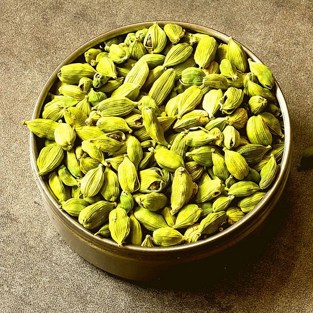 Selected Organic Green Cardamom Pods With Fresh Aroma Exported In Vacuum Packs For Importers - Image 4