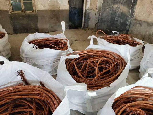 Best Quality Copper Millberry Scrap 99.99% Soft Bright Bare Copper Scrap for Industrial Recycling Applications - Image 3