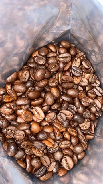 Wholesale Robusta Coffee beans wholesale 100% Arabica Coffee Beans - Wholesale - Green or Roasted in Bulk Jute Bag - Image 1