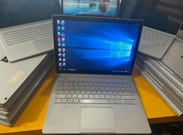 GRADE A SUPER CLEAN Microsoft Surface Book 1 13 - Image 2