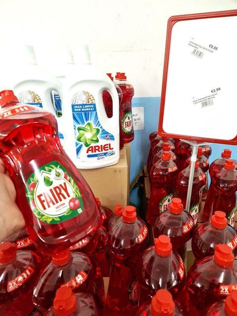 Premium Quality Original Fairy Platinum Washing Liquid Buy Online Fast Delivery Laundry Detergent for Sale Wholesale - Image 3