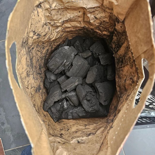 High Quality Hardwood Hard Wood Charcoal/ Coconut Charcoal Briquettes / Hard Wood Charcoal - Image 4