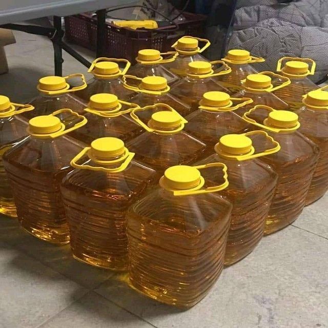 Pure Refined Sunflower Oil Excellent Quality Wholesale Price High Grade Edible Oil for Frying Baking and Restaurant - Image 4