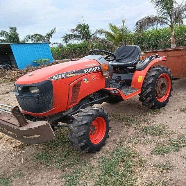 Kubota Mini B2441 4WD Walking Tractor 15 HP Gear Drive for Garden Use High Productivity 2 Year Warranty - Image 3