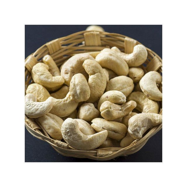 Fresh cashew nuts provided in wholesale packaging for trade supply - Image 4