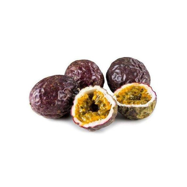 Fresh passion fruit available in bulk for export to juice and fruit markets - Image 3