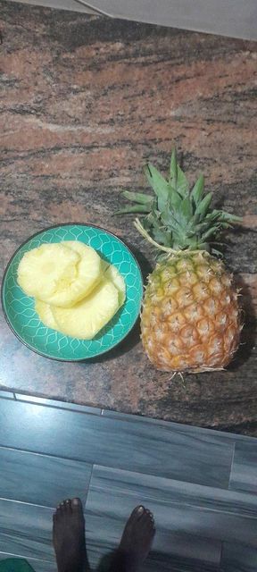 Fresh Pineapple Organic Yes Features Organic Natural Sweetness Yes Degree Of Maturity Mature Degree of Processing Whole Transport Method 40 Ft Container - Image 3