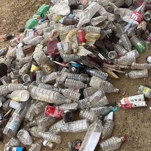 Factory Direct PET Bottle Scrap Clear Hot Washed PET Flakes Bulk Wholesale Cheap Material for Fiber and Bottles - Image 4