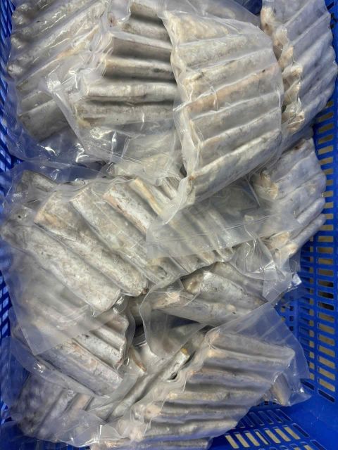 FROZEN HAIRTAIL - CUTTED ( STEAK) - RIBBON FISH - Cut Fillet Origin Vietnam Features Organic Freshness Level Frozen Place of Origin Việt Nam - Image 3