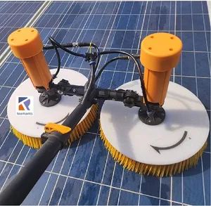 Compact Solar Panel Cleaning Brush with Battery Operated Functionality - Image 4