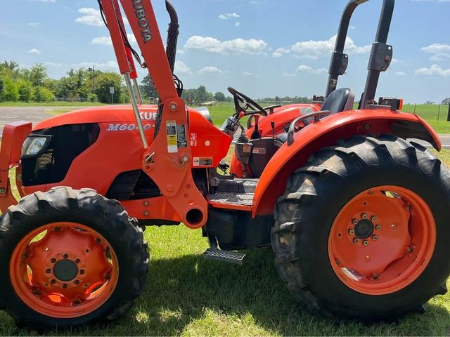 Kubota M6040 Wheel Tractor 110HP for Engine Equipped with Essential Motor Pump & Bearing Core Components - Image 5