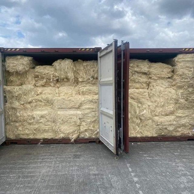 Factory Supplier of Grade A UG Sisal Fiber Tows Contact for More Details Discount Wholesale Sisal Fiber Materials 100% Natural Sisal Fiber Factory Supply Raw Sisal Fiber for ship - Image 3