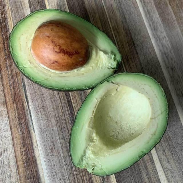 Export quality fresh avocado available for wholesale shipment worldwide - Image 4