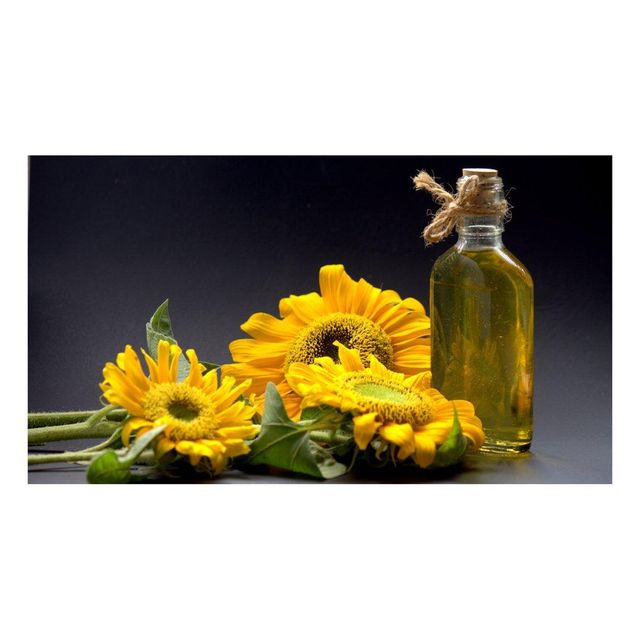 high quality sunflower oil for cooking baking and grilling refined vegetable oil with light texture and neutral flavor suitable for home kitchens catering services and large scale food preparation - Image 3