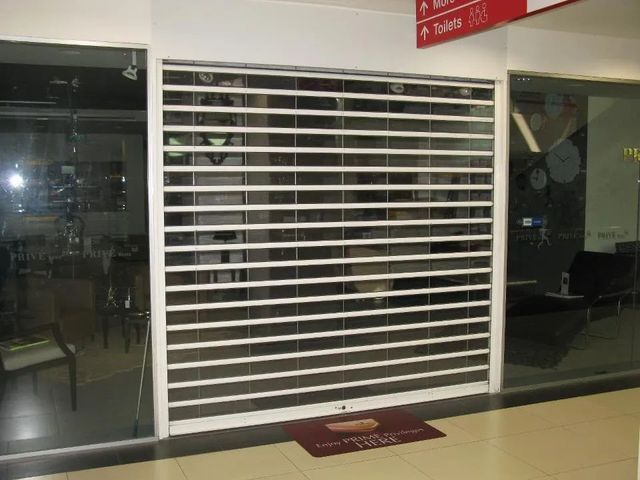 Motorised Polycarbonate Rolling Shutter Height 9feet Thickness 5.2 mm Brand Sandeep Sales Power (Wattage) 250 W Material - Image 5