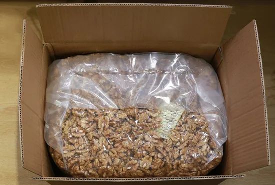 Snack Raw Material Organic Walnut Kernel Quarters Slice Pieces Walnut - Image 1