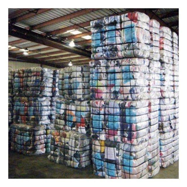 Used clothes mixed wardrobe clothing lot for business resale wholesale deal - Image 5