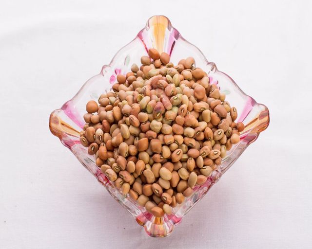 Brown Eye Beans Size 6 Style Dried Weight (kg) 25 Drying Process AD Brand Name Red Ruby Place of Origin Myanmar Address Yangon, - Image 2