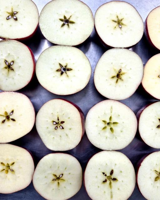 Quality TopRed Apples for sale - Image 2