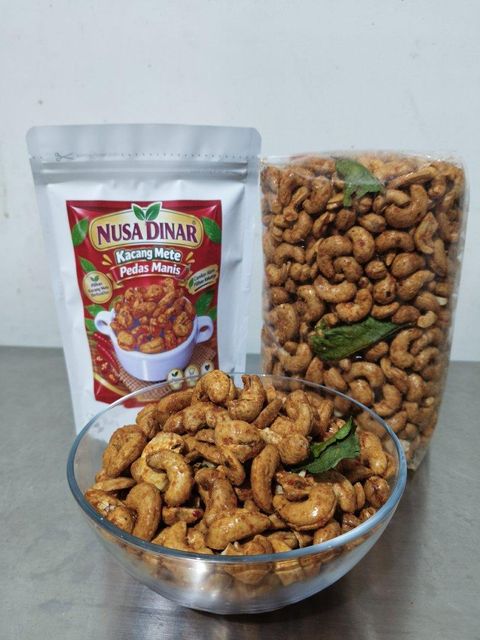 Premium Cashew Nut Sweet Spicy Flavor - Image 2