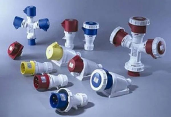 Industrial Sockets Rust Proof Yes Leak Proof Yes Nominal Current 16a Number Of Poles 2p+e Protection Degree 2p+e Material Mellable - Image 1