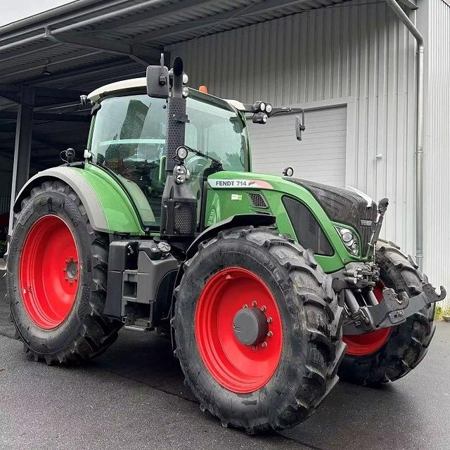 Industrial Fendt 714 Vario Tractor Premium Farm Equipment Wholesale Price For Heavy Agricultural Applications - Image 3