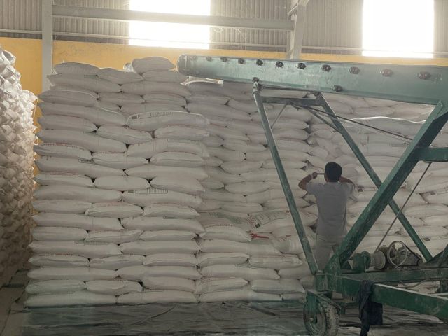 Native Tapioca Starch Ph 5.0 - 7.0 Taste Neutral Texture Smooth Grade Food Grade Moisture 13% Max Color Pure White Whiteness 90% Min - Image 3